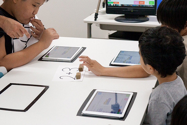 発達障がいの子ども達にPepperでプログラミング教育を！一燈会の「放課後デイサービス トゥモローランド」が実践スタート