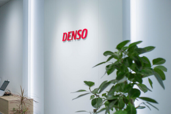 小型ロボットアームの活用法を考える、デンソーの「COBOTTAハッカソン」が開催！