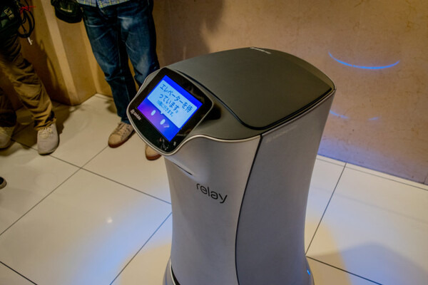 「エレベーターを動かし客室へ」品川プリンスホテル導入のデリバリーロボット「Relay」が事前走行の模様を公開