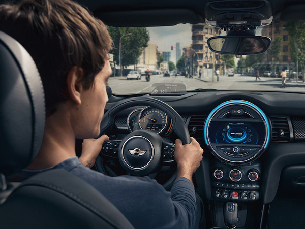 BMWグループ、2018年中旬よりBMWとMINIに「Amazon Alexa」搭載へ