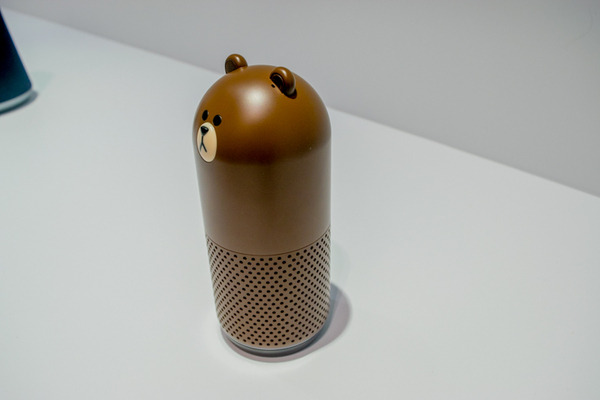 LINEの新スマートスピーカー「CHAMP」がお披露目、サリーモデルとブラウンモデルの2機種