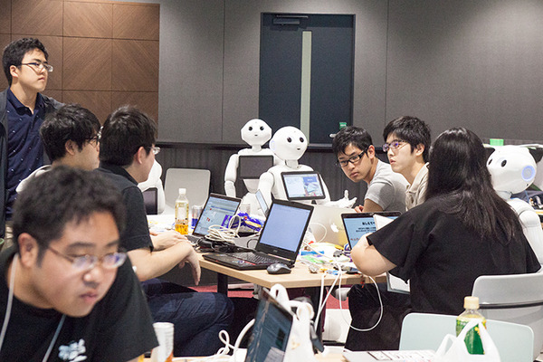 AIやIoTと連携した次世代のロボット活用が見えるPepperハッカソン「ペッパソン2017 西の陣/東の陣」開催レポート