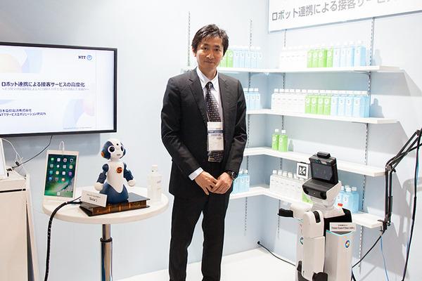 NTTとトヨタがロボットで連携！会話ロボットと生活支援ロボットの協働による接客サービスをデモ展示