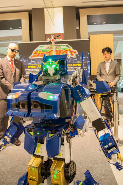 新宿高島屋「ロボティクススタジオ」OPEN！百貨店で初となるロボット常設売り場に、会話/教育/ホビー/スタンド/ダンス/ランドロイドなど各種ロボットが勢揃い