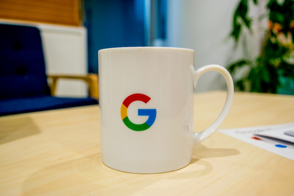 【写真レポート】本日発売「Google Home」開封の儀！ そして海外版と並べてみた。日本語版との違いは？