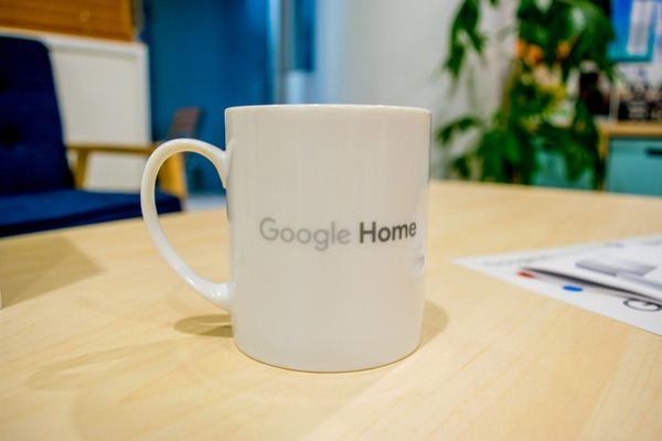 【写真レポート】本日発売「Google Home」開封の儀！ そして海外版と並べてみた。日本語版との違いは？