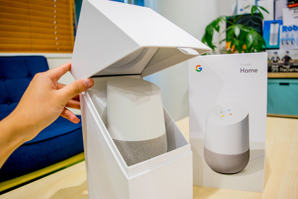 【写真レポート】本日発売「Google Home」開封の儀！ そして海外版と並べてみた。日本語版との違いは？