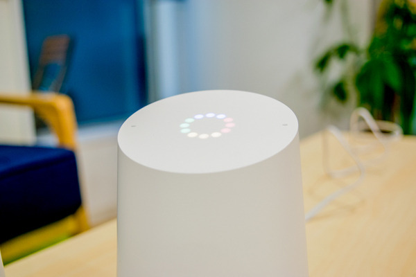 【写真レポート】本日発売「Google Home」開封の儀！ そして海外版と並べてみた。日本語版との違いは？