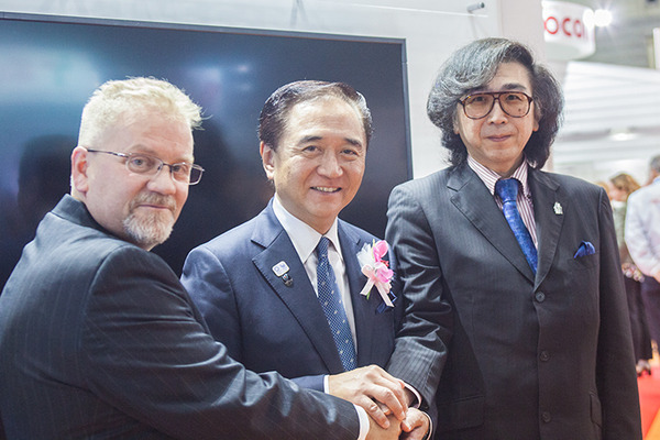 サイバーダインとAIGが脊損受傷の小中高生を対象にロボットスーツHALを使った「歩行機能向上促進プログラム」を神奈川で実施！あきらめを希望に変える