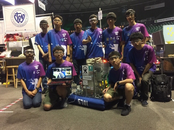 アメリカのロボコン「FIRST」にチャレンジする、日本の高校生チーム「Team 5701 Indigo Ninjas」