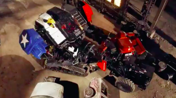 【動画あり】日米巨大ロボット対決「水道橋重工」vs「MegaBots」、クラタスが1体目を倒すも、2体目のチェーンソーに敗れる