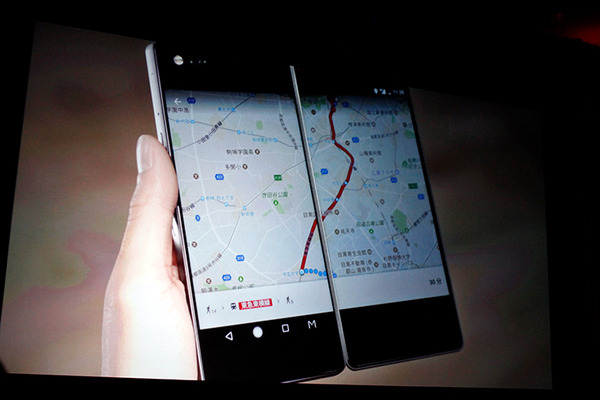 NTTドコモが「AIエージェントサービス」を発表！ スマホの操作を拡張するマイク＆スピーカー「シンプルマイク01」も