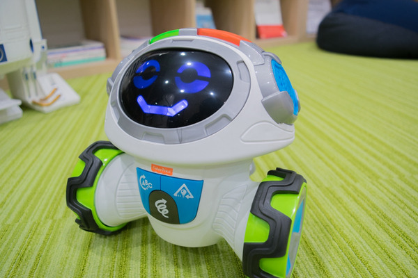 【発売直前！】バイリンガル会話型学習ロボット「ロボ・de・ゲーム バイリンガル・モビ」で遊んでみた！