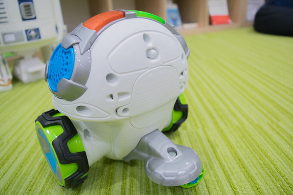 【発売直前！】バイリンガル会話型学習ロボット「ロボ・de・ゲーム バイリンガル・モビ」で遊んでみた！