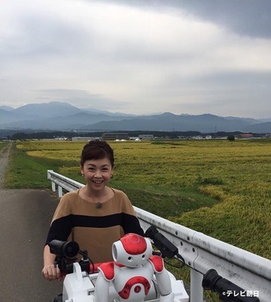 前代未聞!?ロボットNAOと芸能人が一緒に旅するトラベルバラエティー『ロボット旅 日本一周～タカラモノクダサイ～』放映中！