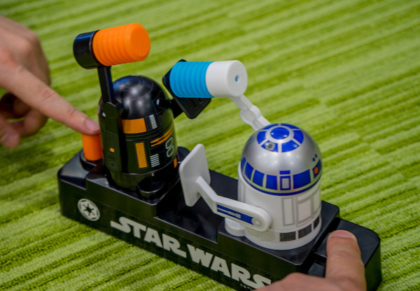 エポック社のポカポンゲーム「スター・ウォーズ R2-D2 vs R2-Q5」レビュー！