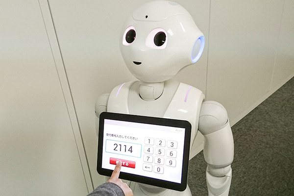 自治体の窓口受付＆呼び出しはMSボイスコールとPepperにおまかせ！明光商会とエコー電子が開発