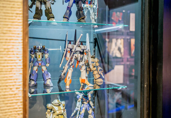 【戦士たちの中立酒場】 「映像居酒屋 ロボ基地」フォトレポート！ by ロボスタカメラ部