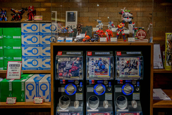 【戦士たちの中立酒場】 「映像居酒屋 ロボ基地」フォトレポート！ by ロボスタカメラ部