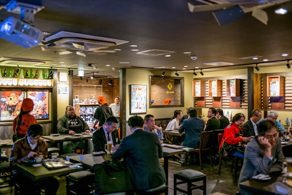 【戦士たちの中立酒場】 「映像居酒屋 ロボ基地」フォトレポート！ by ロボスタカメラ部