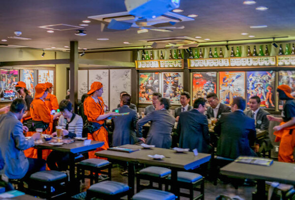 【戦士たちの中立酒場】 「映像居酒屋 ロボ基地」フォトレポート！ by ロボスタカメラ部