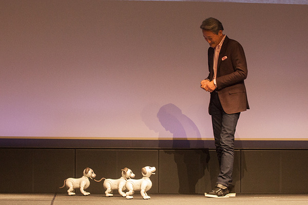 【フォトレポート】ソニーの新型「aibo（アイボ）」の写真をたっぷり見せます！