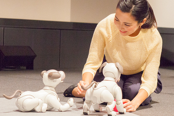 【フォトレポート】ソニーの新型「aibo（アイボ）」の写真をたっぷり見せます！