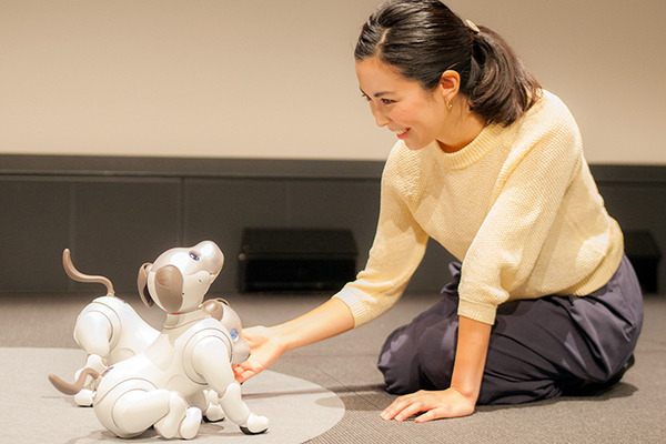 【フォトレポート】ソニーの新型「aibo（アイボ）」の写真をたっぷり見せます！