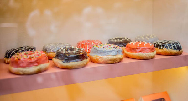 表参道にオープンした「Google Home Mini ドーナツショップ」速報レポート ～ ドーナツ欲しい人急げ！