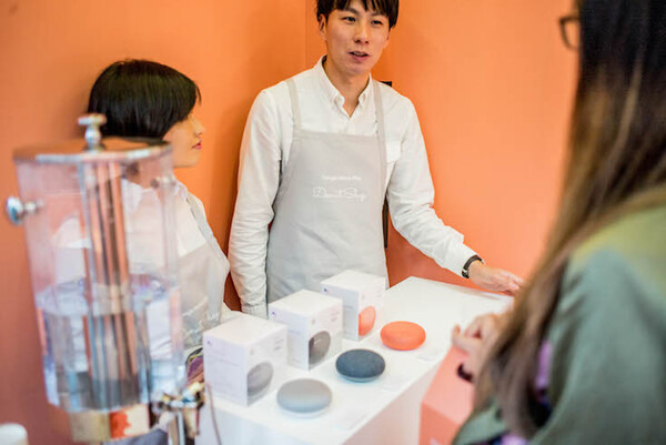 表参道にオープンした「Google Home Mini ドーナツショップ」速報レポート ～ ドーナツ欲しい人急げ！