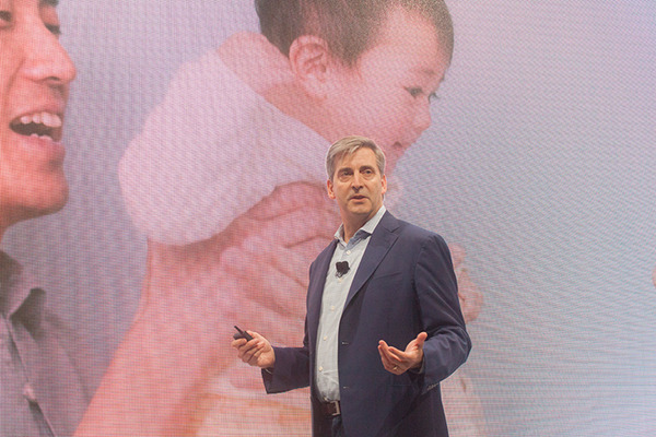 写真でおさらい「Amazon Echo」のポイントまとめ。3機種の違いや搭載されている新技術とは？