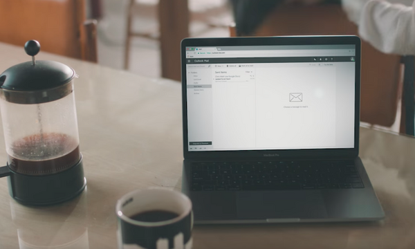 will.i.amによるスタートアップ「i.am+」が企業向けAIアシスタント「Omega」をリリース