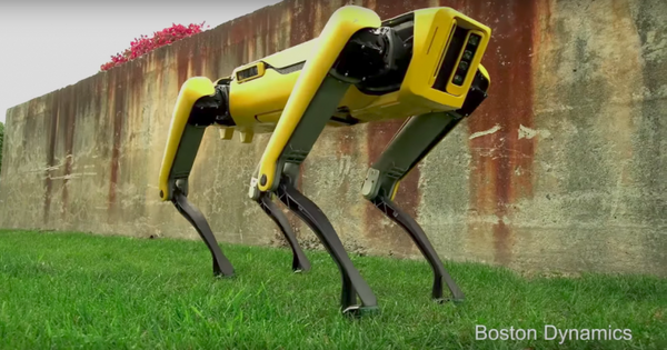 ソフトバンクから販売？ 進化したボストン・ダイナミクスのロボット「SpotMini」の動画が公開！