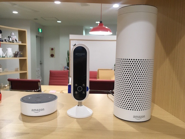 日本未上陸の「Echo Look」開封の儀！ 「カメラ」と「Amazon Alexa」搭載デバイス