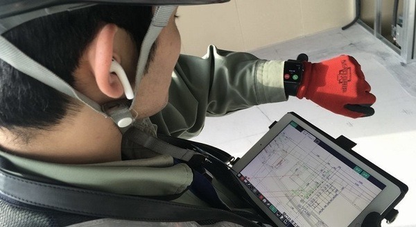 施工現場にApple Watch400台を導入！視線を落とすだけで通知を確認、音声で返信も。高砂熱学工業が生産性向上と働き方改革で