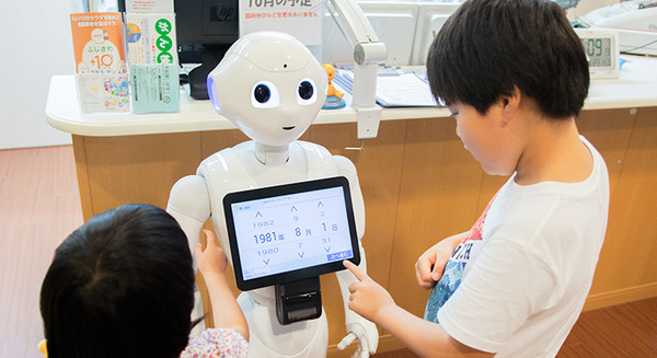 【医療ICTにMR活用】薬の保管場所をメガネ型端末が誘導！ホロレンズで調剤業務を効率化、ミスを防ぐ「調剤薬局支援システム」、シャンティが開発