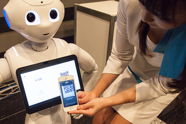 未来のレジ係はロボットに？ 接客から決済まで全て担当する「レジ for Pepper」は月額1.5万円から