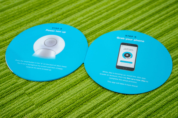 世界初の家庭向けソーシャルロボット「Jibo」を入手したので早速「開封の儀 」！