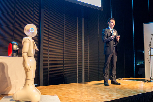 【ロボット×クラウドAI】Microsoft AzureとPepper最新導入事例「MicrosoftコグニティブサービスはAI機械学習をカスタマイズ可能」