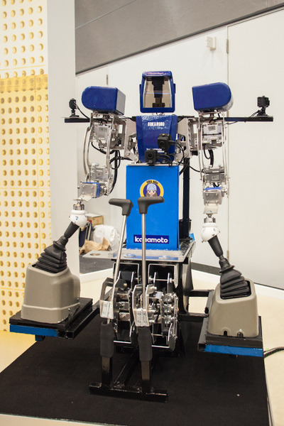 SoftBank Robot World 2017 総括レポート ～人型や四足歩行、遠隔操作、変形、自動搬送、清掃ロボット編