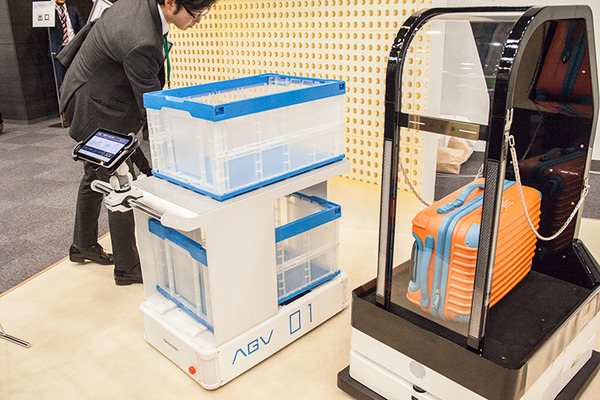 SoftBank Robot World 2017 総括レポート ～人型や四足歩行、遠隔操作、変形、自動搬送、清掃ロボット編