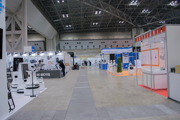 明日いよいよ「2017国際ロボット展」が開幕、ロボスタも初出展！「あの拍手ロボット」が集客してくれるぞ！