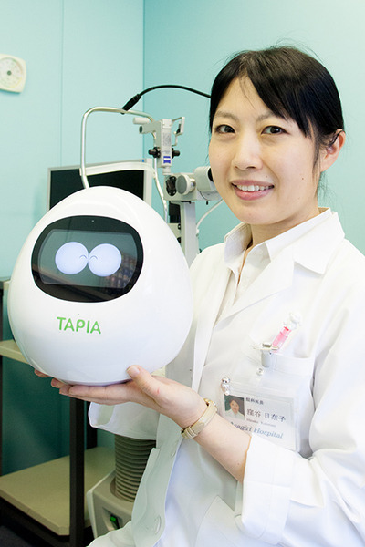 【医療xロボット】白内障手術の説明はロボット「パラメディTapia」にお任せ！ あさぎり病院の眼科にシャンティが導入