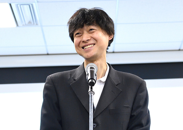 中学生らが速さ・創作を競うロボットコンテスト「第1回ロボプロ全国大会」が開催、MVPにはカエルロボなど