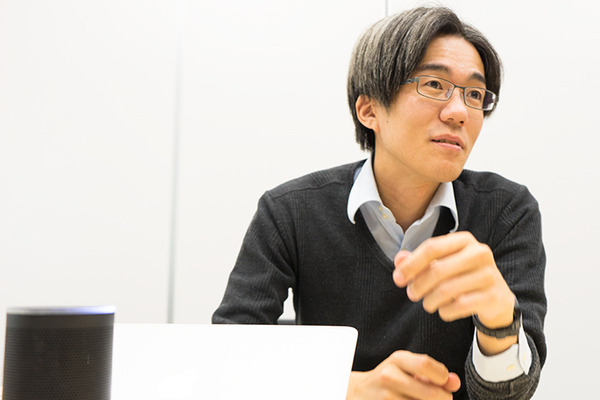 日本発ビジネス用スマートスピーカー「Tumbler」、GoogleやNICTとの連携も選べる音声・翻訳システムをフェアリー社が開発