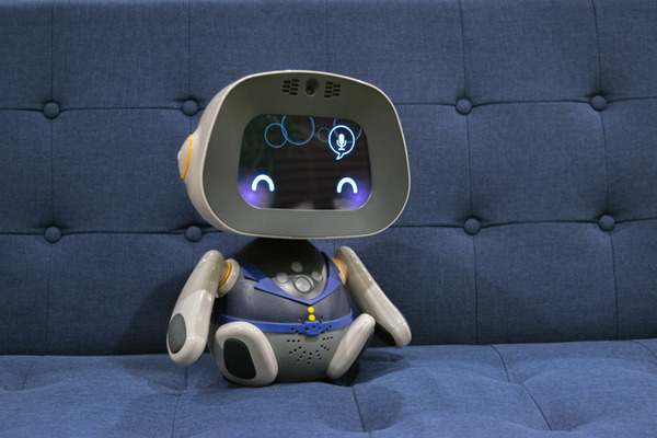 ロボット「ユニボ」の専用ユニフォームが販売開始　会社の作業服を模したデザインも