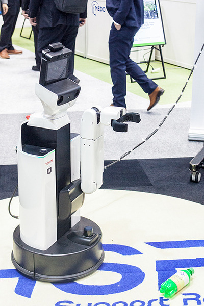 トヨタの生活支援ロボット「HSR」の操作を体験！「WRS2018」のパートナーロボット