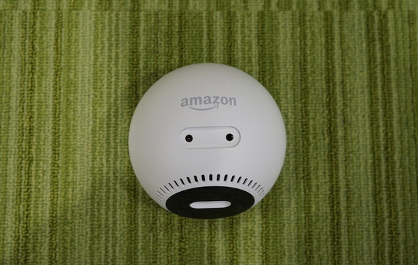 円形ディスプレイつきスマートスピーカー「Echo Spot」開封の儀