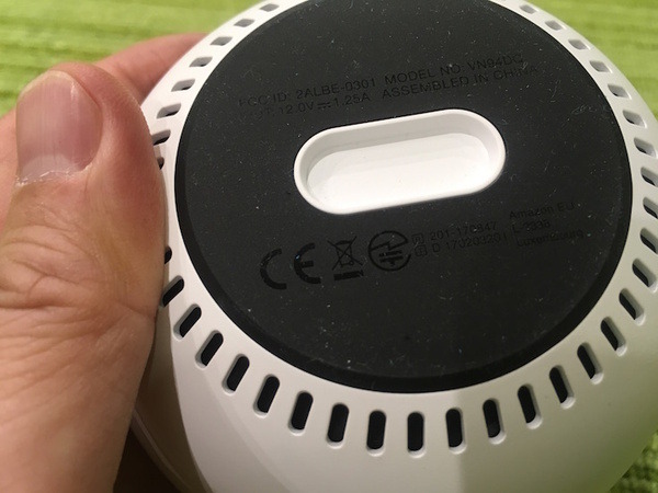 円形ディスプレイつきスマートスピーカー「Echo Spot」開封の儀