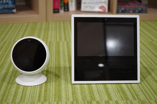 円形ディスプレイつきスマートスピーカー「Echo Spot」開封の儀